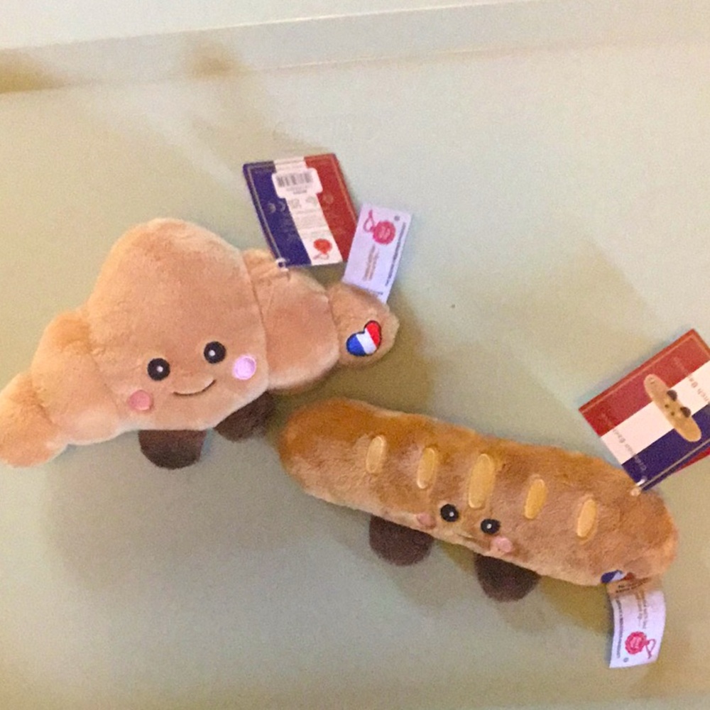 French Pastry Plush set, NWT